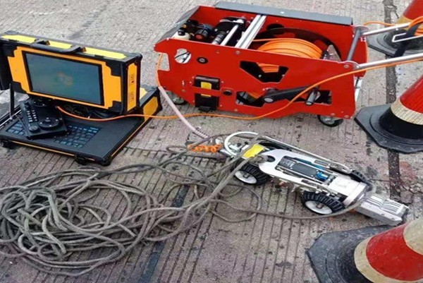 双滦CCTV管道检测机器人